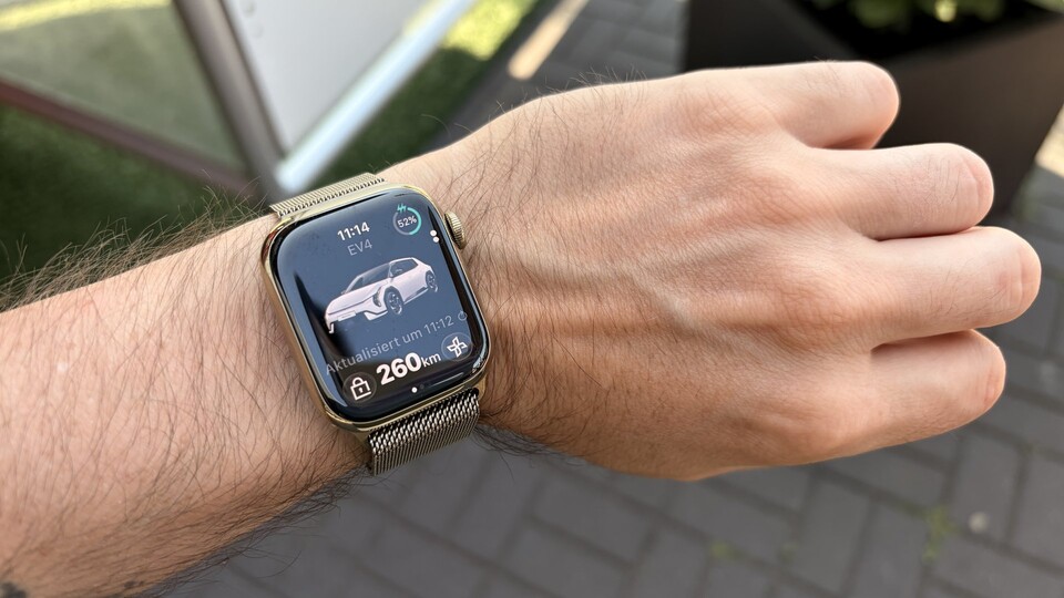 Cool: Den aktuellen Ladestatus sehe ich beim Kia EV4 nicht nur auf dem Handy, sondern bei Bedarf auch auf meiner Apple Watch.