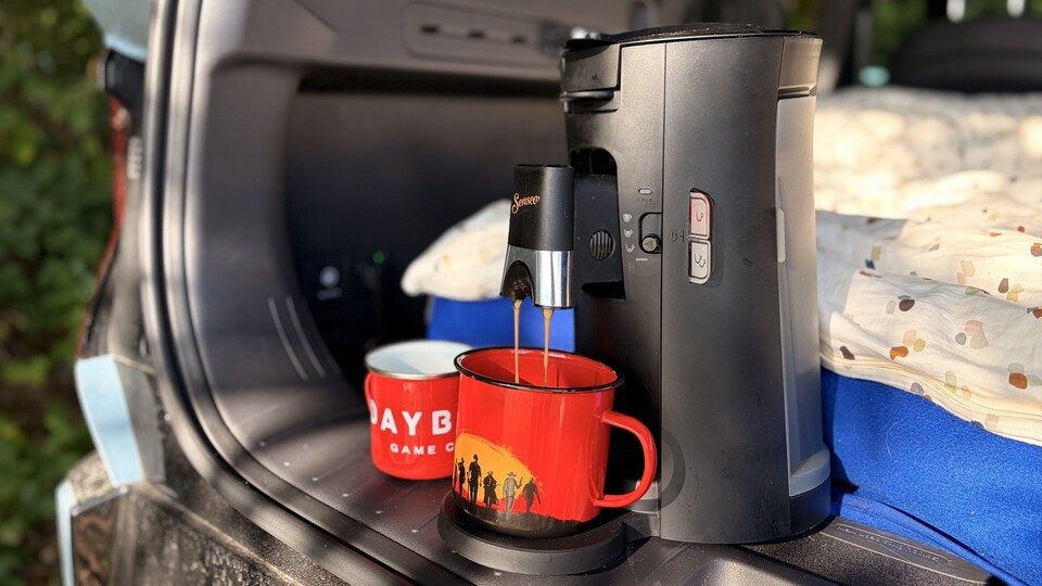 Frischer Kaffee direkt aus der Maschine aus dem Auto – V2L machts möglich.