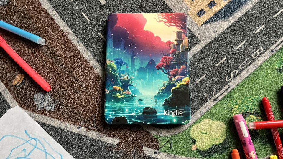 Die Schutzhülle gibt es in unterschiedlichen, farbenfrohen Designs.