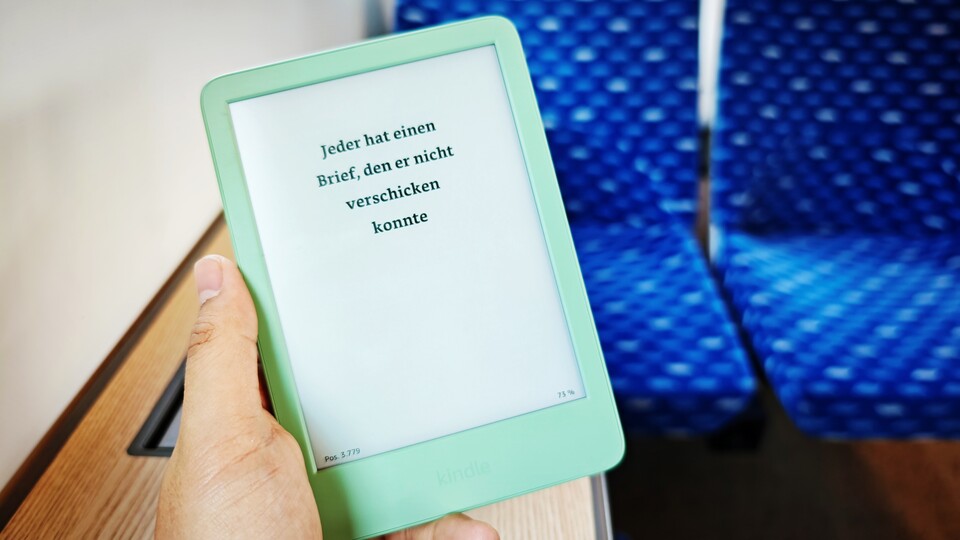 Der Kindle der 11. Generation ist ein günstiger Einstieg in die Welt der eBooks, aber es gibt auch gute Alternativen. (Bildquelle: Duy Linh DinhGameStar Tech)
