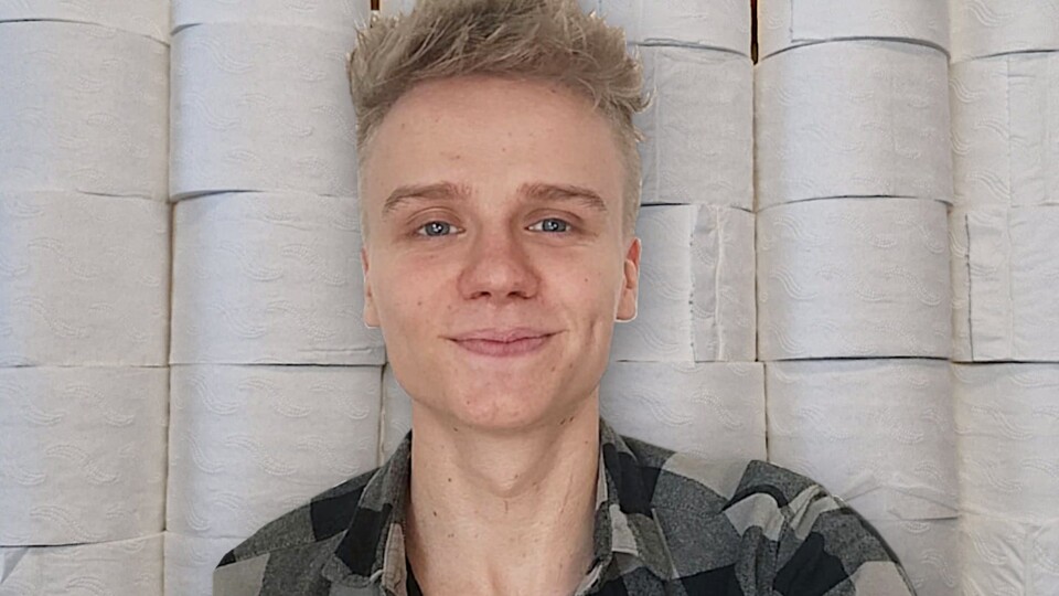 Der zufriedene Blick eines Menschen, der sowohl mit Klemmbausteinen als auch mit Dino-Nuggets versorgt ist.