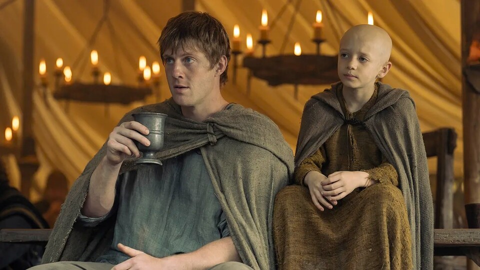 Peter Claffey (l.) und Dexter Sol Ansell (r.) spielen im neuen Game-of-Thrones-Prequel den Heckenritter Ser Duncan und seinen Knappen Ei. (Bild: HBO)