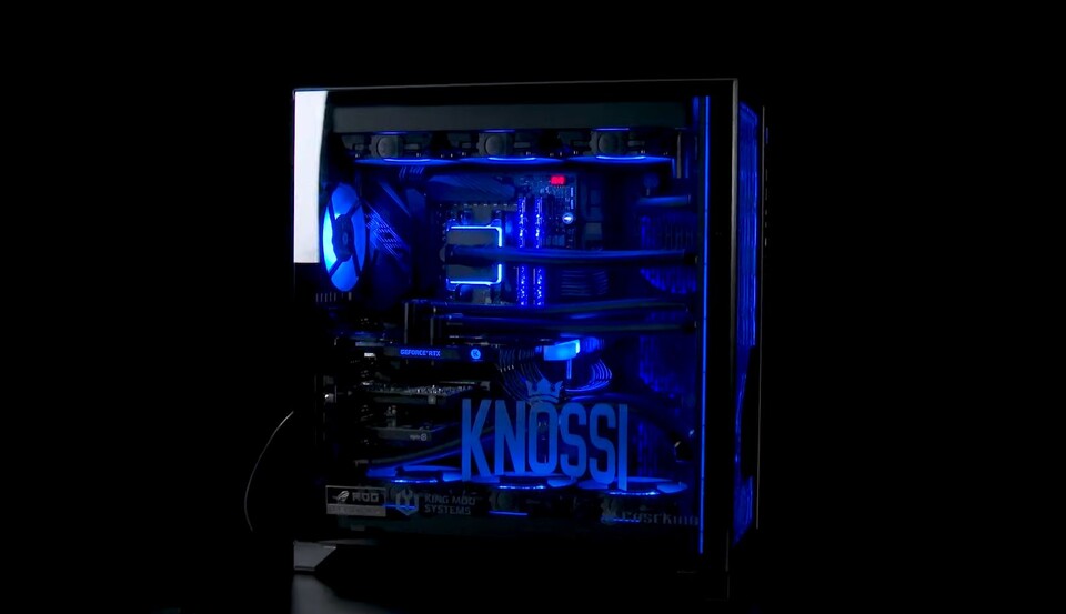 Knossis PC zeigt natürlich seine Krone (Quelle: Youtube Caseking)