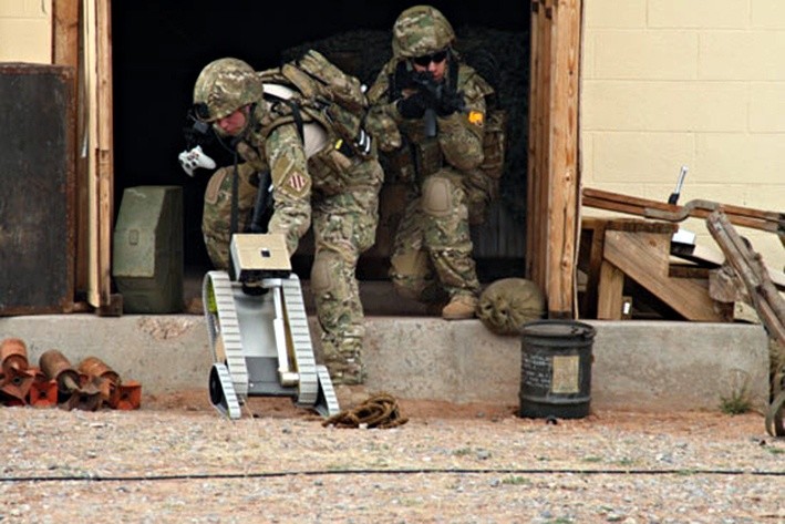 Krieg der Zukunft? Soldaten steuern Drohnen mit dem Xbox-360-Gamepad.