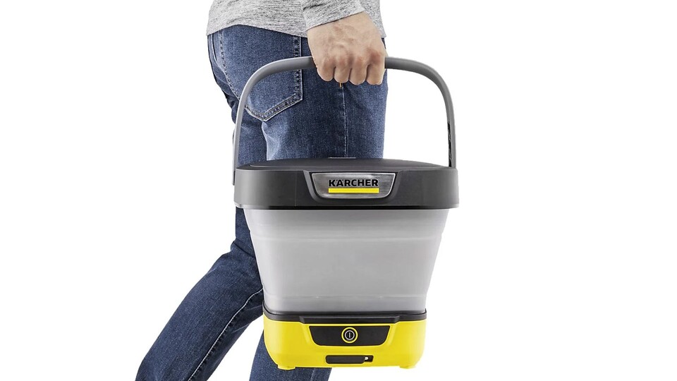Ausgeklappt ist dieser Kärcher-Tank samt Modul nicht größer als ein simpler Eimer.