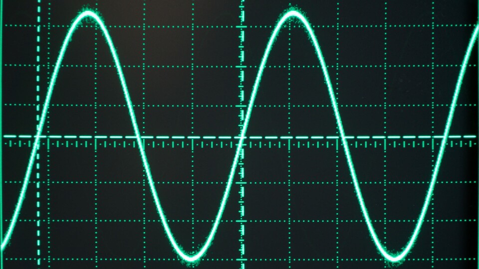 Je dichter die Ausschläge einer Audiowelle beieinander liegen, desto höher ist deren Hertz-Frequenz. Bildquelle: Adobe Stock.