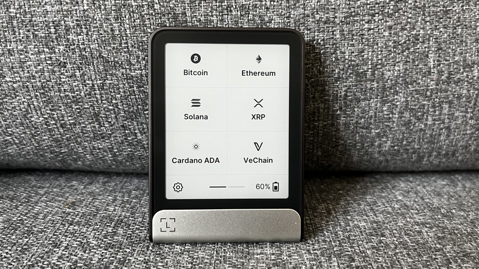 Auf dem Ledger Flex könnt ihr eure Kryptos verwahren.