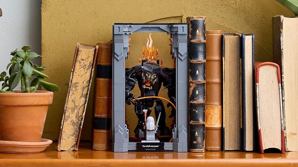 Das coolste Book-Nook, das ihr euch in den Schrank stellen könnt - Balrog vs. Gandalf!