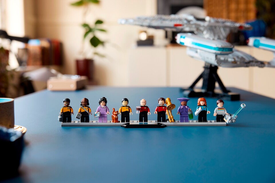 Die neun Minifiguren der Lego-Enterprise im Überblick