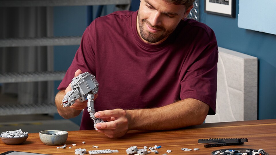 Entspannter Bauspaß statt Teile-Frust: Der Aufbau des übersichtlichen 525-teiligen Sets ist die ideale kreative Pause für zwischendurch – perfekt, um einfach mal abzuschalten.