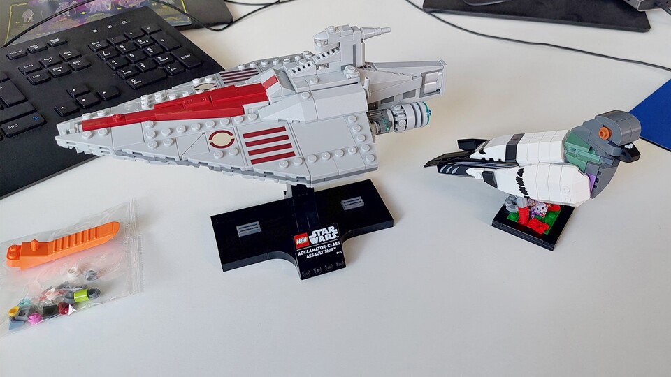 Meine Taube von BlueBrixx hat jetzt Gesellschaft bekommen. Und ein wertvoller Teiletrenner ist auch dabei!