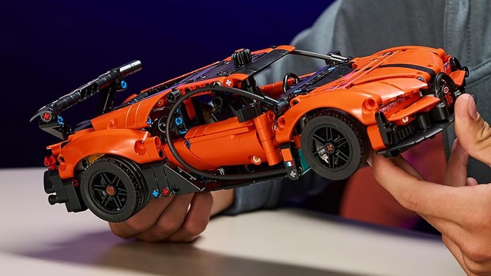 Ja, wirklich: In diesem kompakten Set steckt in ganzer W16-Motor! Dieses Set sollte sich kein Technik-Fan entgehen lassen.