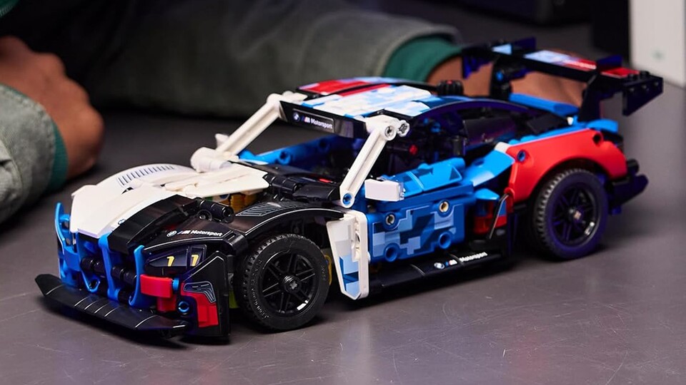 Die Front der neuen BMWs mag nicht jedem gefallen, aber das LEGO Set hat sie ziemlich gut getroffen.