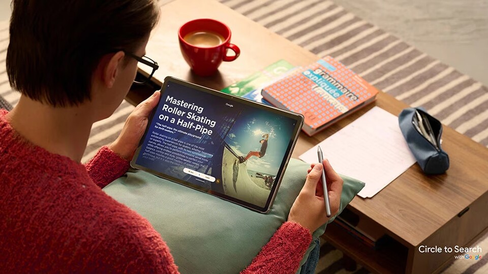 Durch die schlanke Form ist das Tablet trotz der Größe ein gut in der Hand sitzendes Tablet.