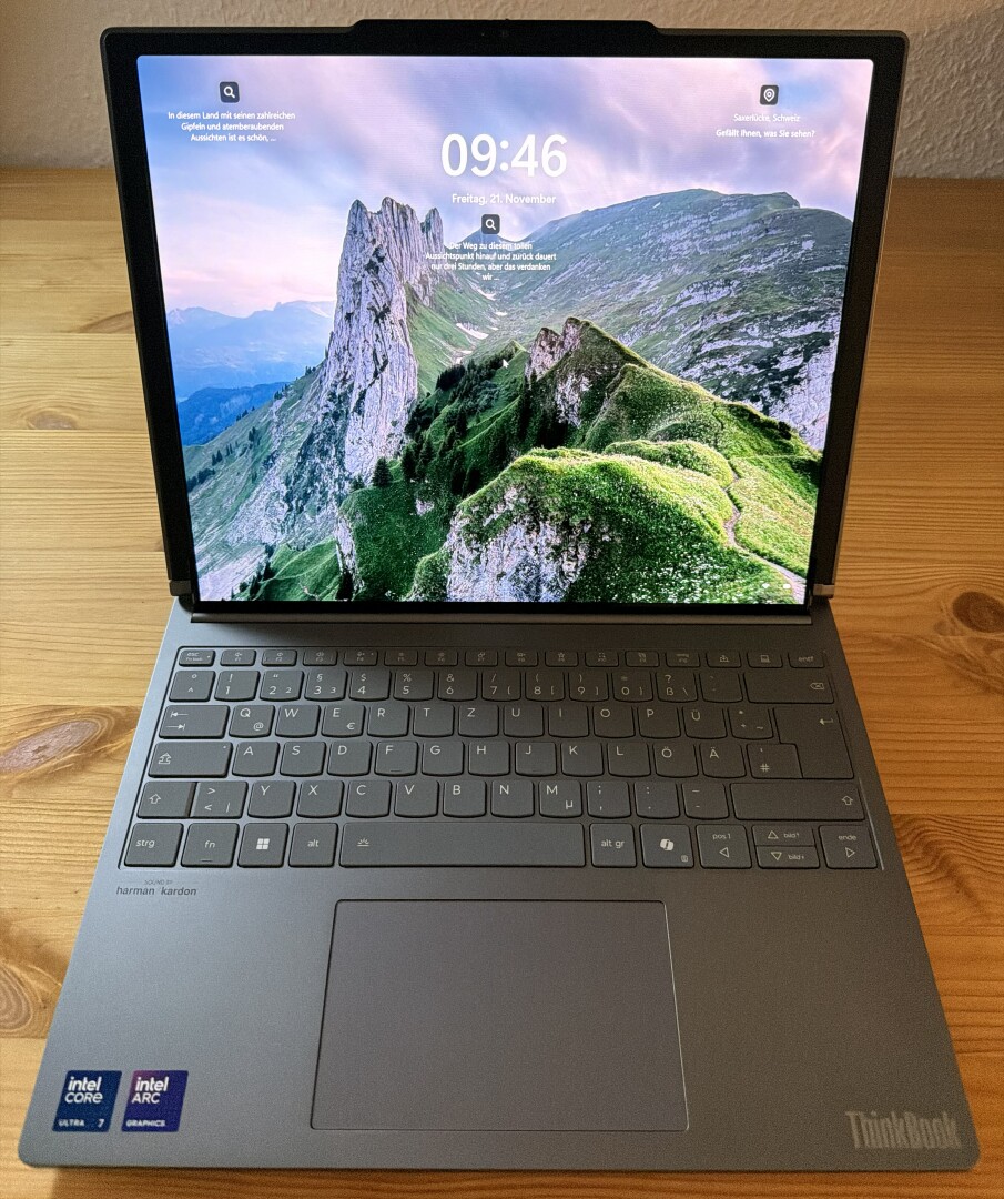 Im Ausgangszustand wirkt das Rollable wie ein ganz gewöhnliches Notebook.