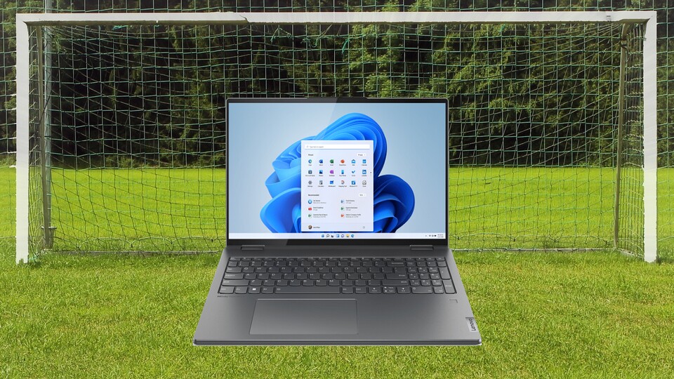 An dem kommt so schnell keiner vorbei: Das Yoga 7i ist der Torhüter der Lenovo Startelf.