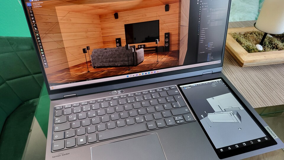 Bei Programmen wie Blender, die mehrere parallele Ansichten oder Werkzeugleisten haben, erweist sich der zweite Bildschirm als nützliches Feature.