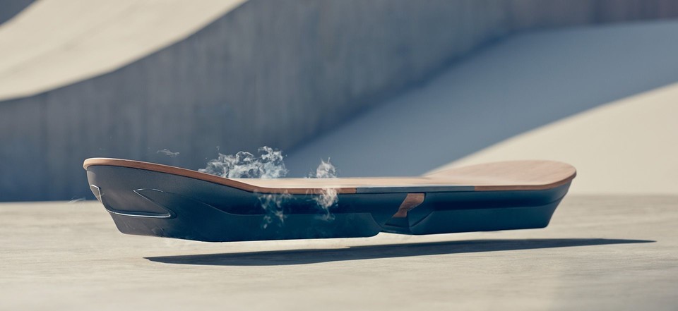 Das Lexus Hoverboard soll neben Highend-Komponenten auch auf Bambus als Material setzen.