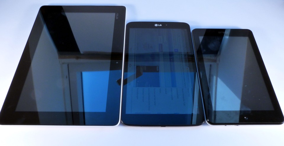 Im Größenvergleich von links nach rechts: Asus Memo Pad FHD 10 (10 Zoll), LG G Pad 8.3 (8,3 Zoll), Asus Memo Pad HD 7 (7 Zoll).