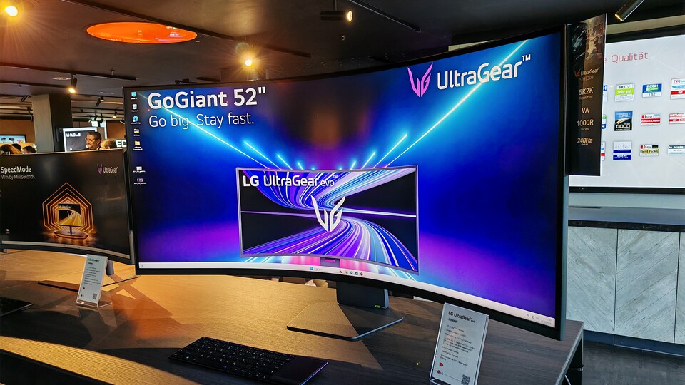 Der LG-Monitor 52G930B besticht mit einer Krümmung von 1000R. (Bildquelle: Maxe S., GameStar)