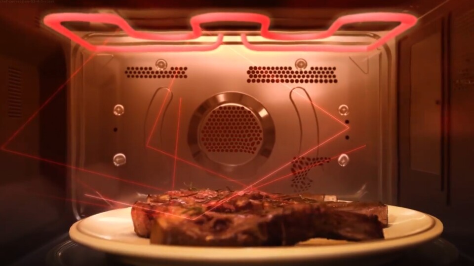 Durch Umluft und Infrarotstrahlung wird sogar ein Steak in der Mikrowelle braun!