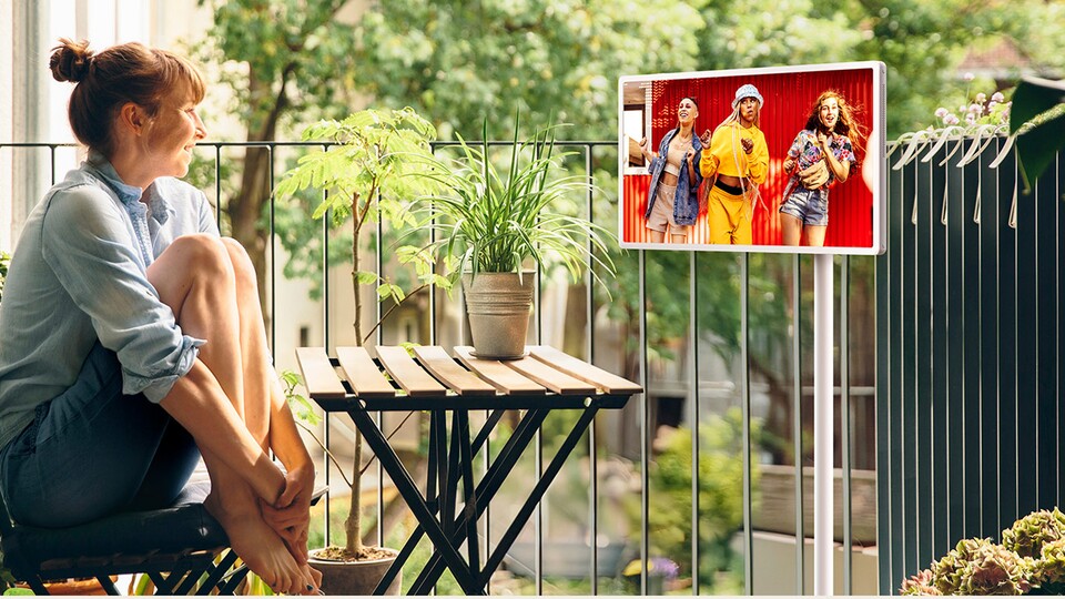 Abendessen auf dem Balkon und nebenbei die Lieblingsserie schauen? Wie viel schöner kann der Sommer werden?