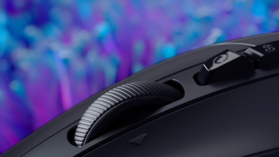 Mit dem Schalter hinter dem Mausrad könnt ihr den Freilauf aktivieren, um schnell durch lange Dokumente oder Websites zu scrollen.