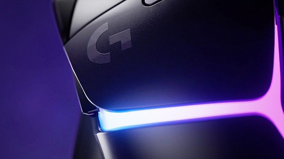 Die RGB-Beleuchtung zieht sich durch die Oberfläche und sieht richtig schick aus!