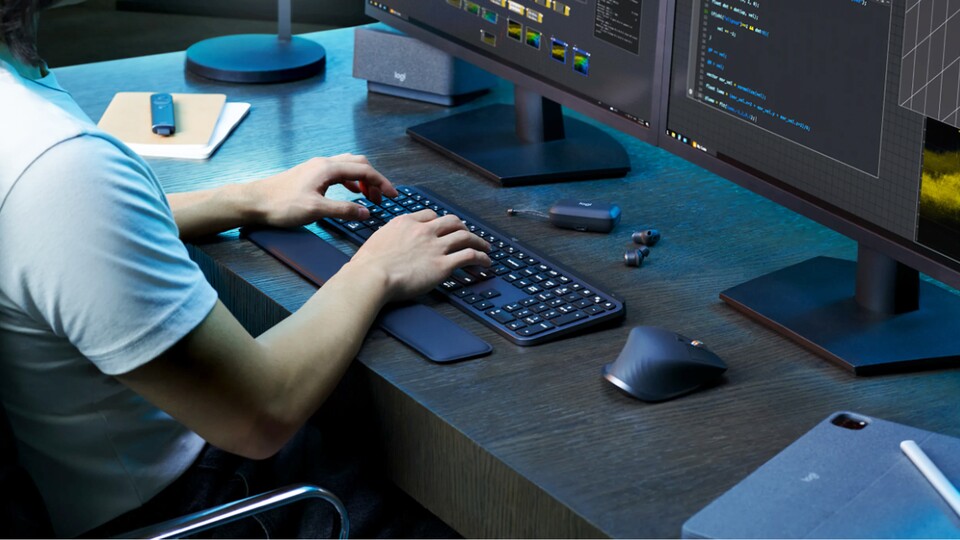 Logitech macht eine gute Figur mit dieser Tastatur. Nicht protzig, sondern business casual.