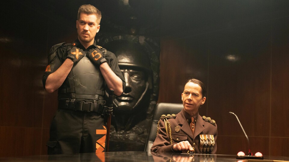 An den Händen der neuen Marvel-Schurkin Dox (Kate Dickie) klebt mehr Blut als an denen von Thanos. Bildquelle: DisneyMarvel Studios