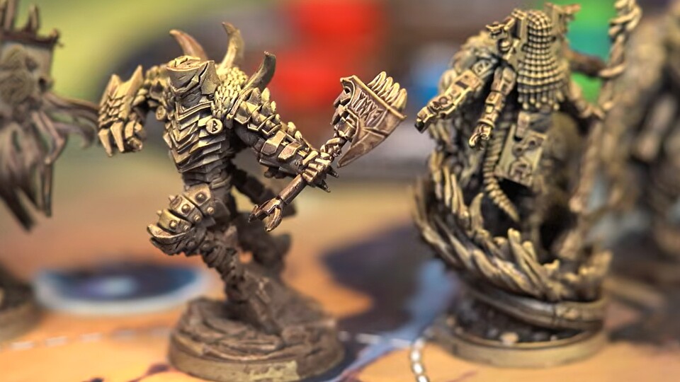 So fein gearbeitete Miniaturen wie hier bekommt ihr nur selten.