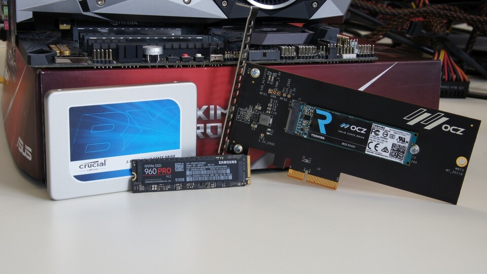Bei der reinen Übertragungsgeschwindigkeit gewinnt fast immer die M.2-SSD. Braucht ihr nur Platz für größere Datenmengen, ist das aber kein wichtiges Merkmal und ihr könnt problemlos sparen.