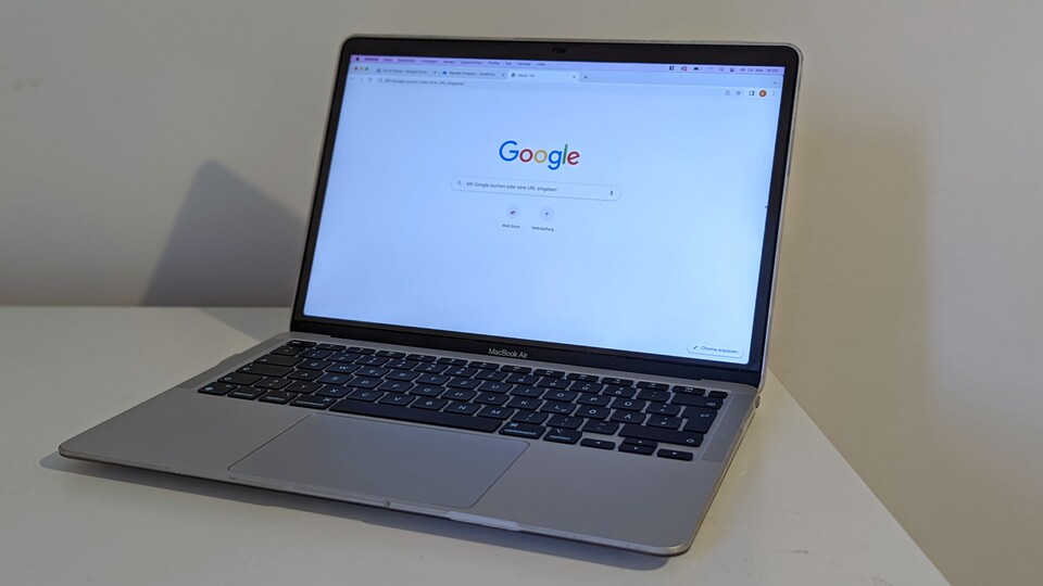 Chrome läuft auf dem MacBook Air ohne Probleme.