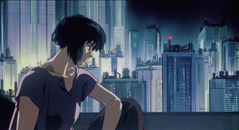 Auf der Suche nach Identität: Kusanagi sucht in Ghost in the Shell nach dem eigenen Selbst in einer Welt, in der selbst das Bewusstsein gehackt werden kann. (Bildquelle: Production I.G)