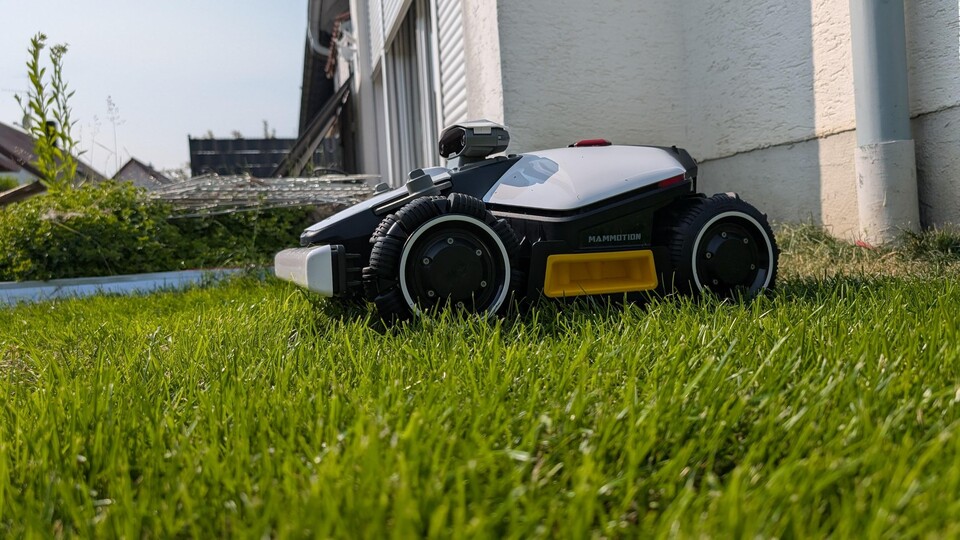 My conclusion about the Mammotion Luba Mini AWD: A strong alternative to Gardena, Worx, Ecovacs and Navimow - obstacle detection and the all -wheel drive are outstanding.