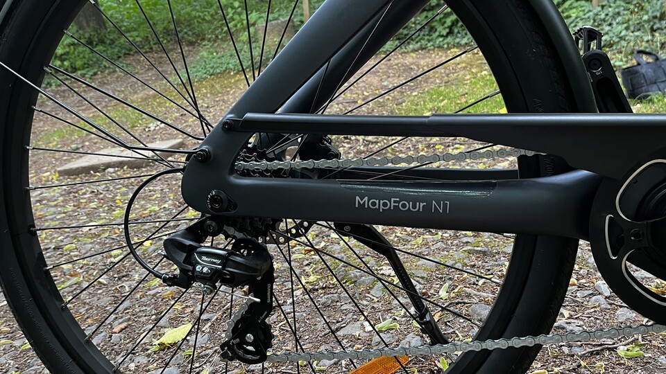 Die Kettenschaltung ist für ebene Straßen und leichte Hügel geeignet.