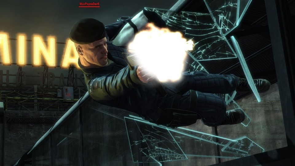 Den Shootdodge-Hechtsprung beherrschen auch die Multiplayer-Ganoven in Max Payne 3: Gang Wars.