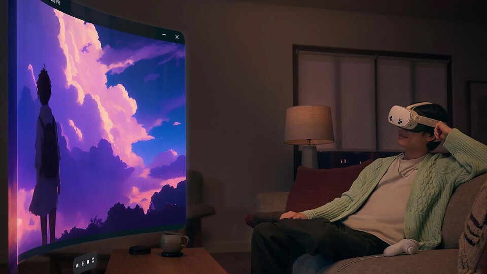Das Heimkino immer dabei haben: Die Meta Quest 3S lässt euch Filme auf großer Leinwand genießen, auch wenn ihr gerade Zug fahrt oder im winzigen Hotelzimmer sitzt.