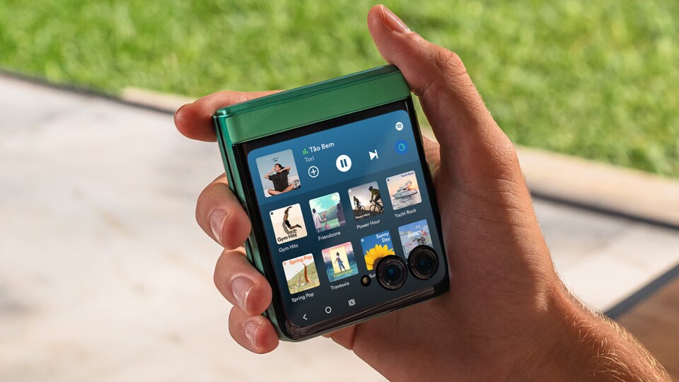 Dieses Flip-Handy ist inzwischen für unter 600 Euro erhältlich. (Bildquelle: Motorola)
