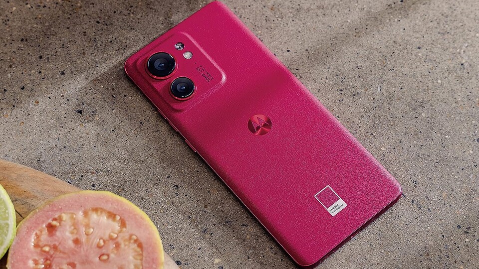 Schönes Design ist kein Ausschlusskriterium für eine robuste Verarbeitung: Das Motorola edge40 ist gemäß IP68 optimal vor Wasser geschützt!