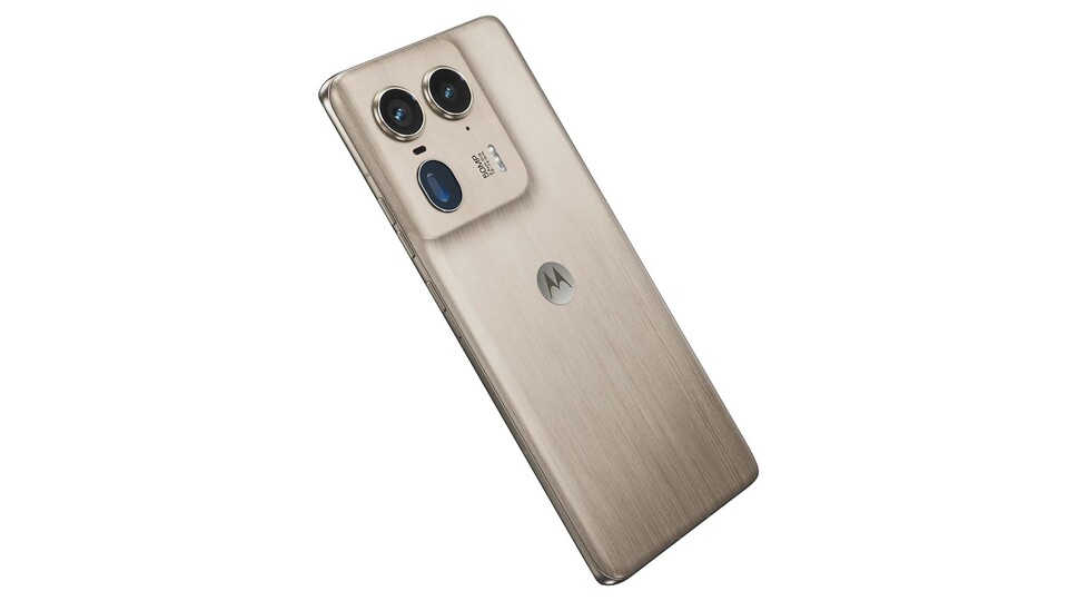 Das einzigartige Holzmuster-Design, das Motorola als Nordic Wood bezeichnet, gibt optisch eine Menge her.