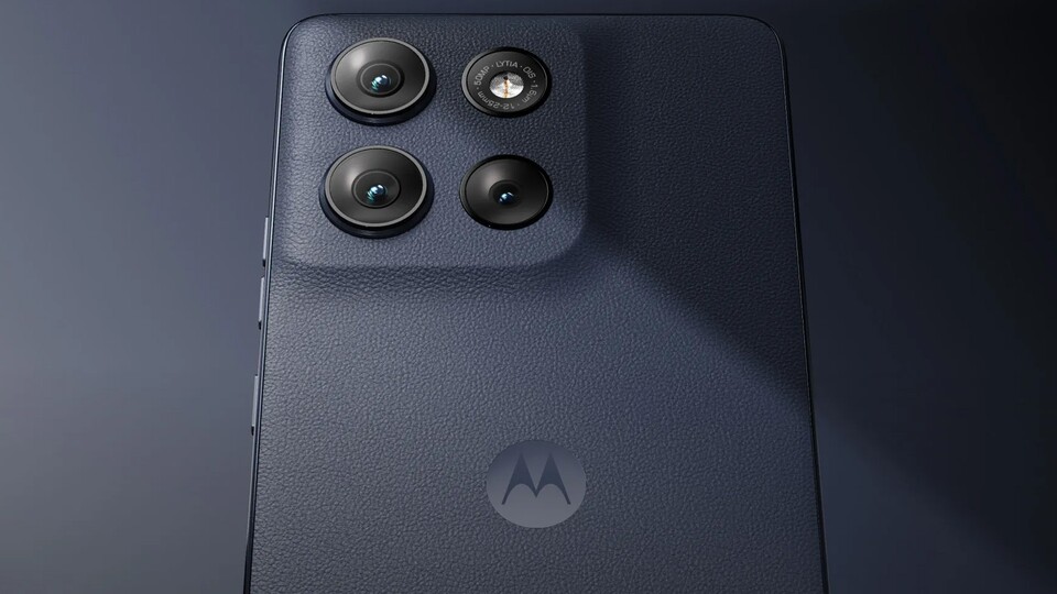 Das Handy ist nicht nur super schick mit seinen Pantone-Farben, sondern hält auch ordentlich was aus!