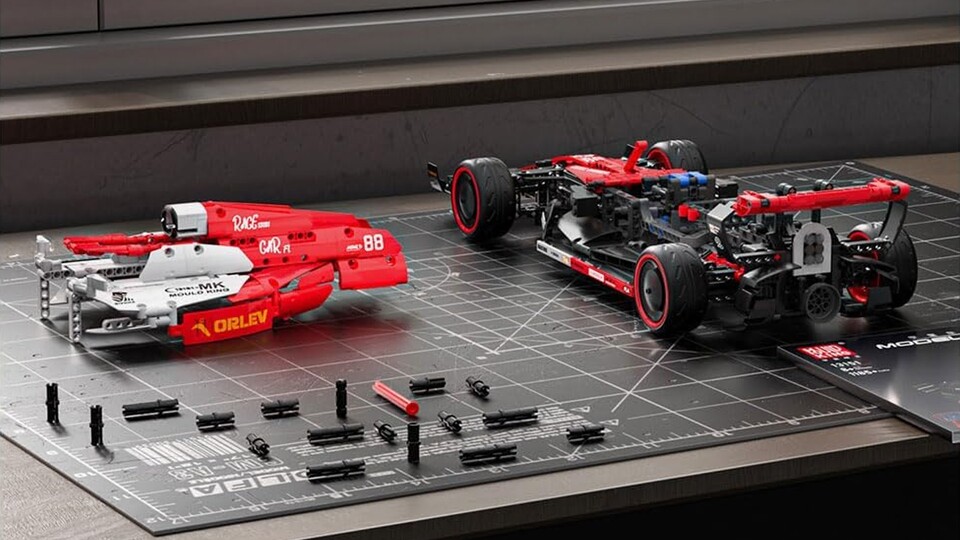 Leider ein Highlight: Die schwarzen Verbindungs-Pins hat das Mould King Set dem LEGO Set voraus, welches stattdessen knallblaue Pins verwendet – in einem lizensierten Ferrari!