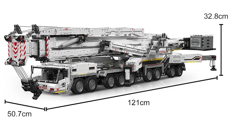 Wenn ihr den Hauptarm des Krans - natürlich elektrisch - ausfahrt, kommt er auf eine Höhe von über 1,6 Metern. Dieses Klemmbaustein-Modell ist einfach nur krass.