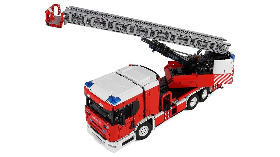 Selbstverständlich kann sich die Teleskop-Drehleiter auch drehen. Je nach Winkel und Länge solltet ihr dafür die ausfahrbaren Stützen zu Rate ziehen.