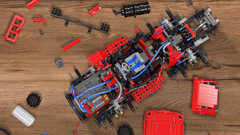 Beim Aufbau begegnen euch Bauschritte, für die ihr Druckluftschläuche durch das Fahrzeug legt, um anschließend Funktionen per Pneumatik steuern zu können.