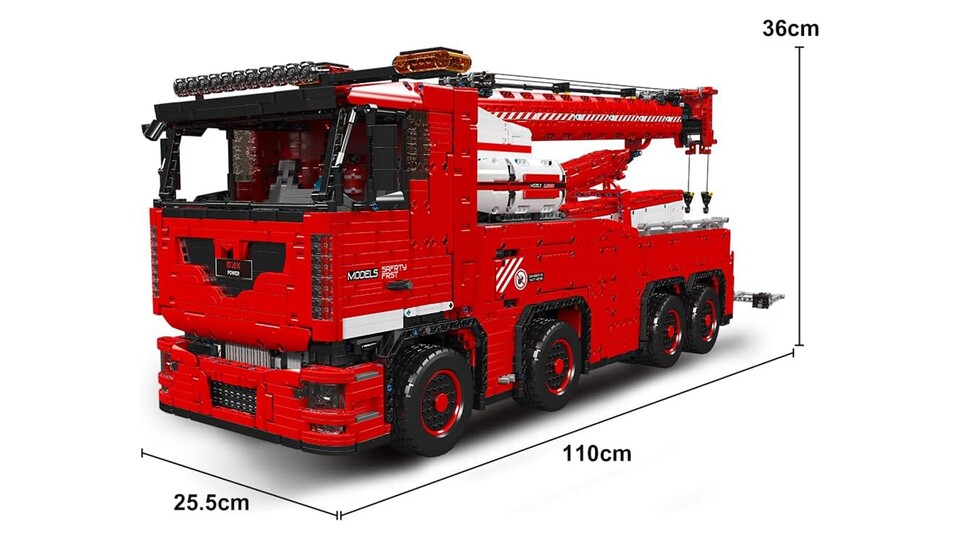 Die Ausmaße dieses Schlachtschiffs sind nahezu unvorstellbar: Die Gesamtlänge übersteigt einen Meter!