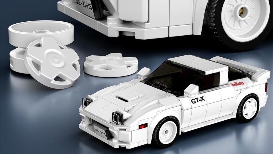 Beim Begriff RX-7 stellen sich die meisten vermutlich den orangen Mazda aus Tokio Drift vor. Bei diesem Set handelt es sich jedoch nicht um die dritte und letzte Generation (FD), sondern um die zweite (FC).