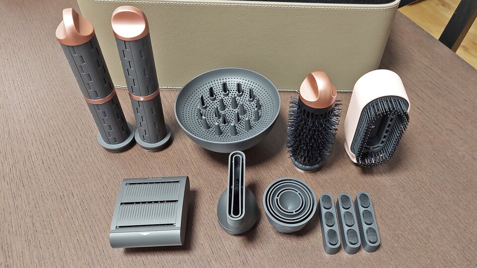 Acht Aufsätze, sieben Funktionen: Der Mova Master 10 ersetzt so einige Geräte für eure Haare.