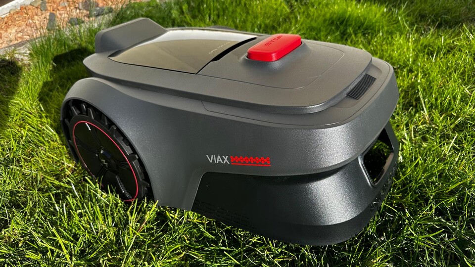 Der Mova arbeitet ausschließlich nur mit Kameras. So braucht ihr keine Antenne im Garten.